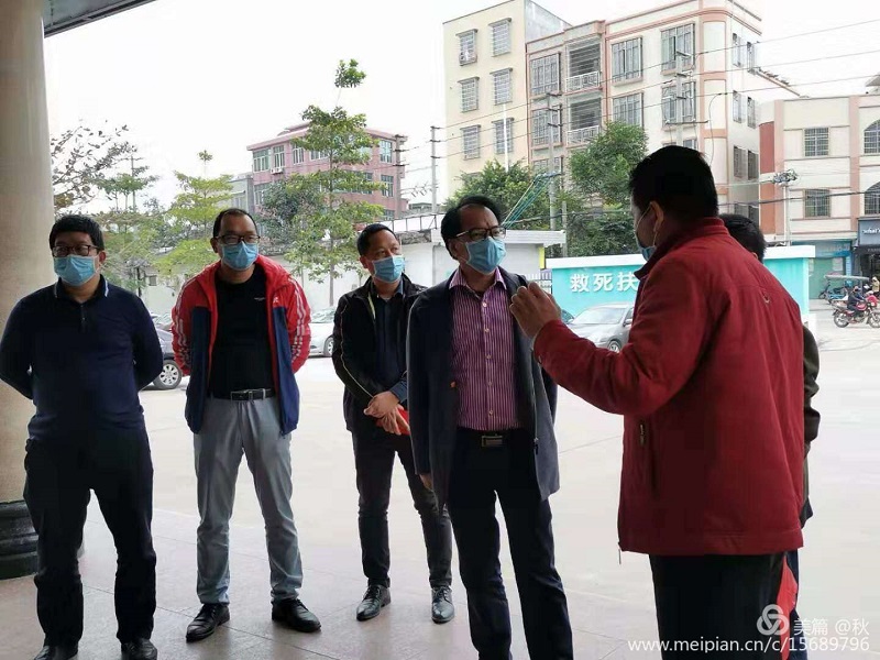 楊柑鎮慰問一線醫護人員2..jpg