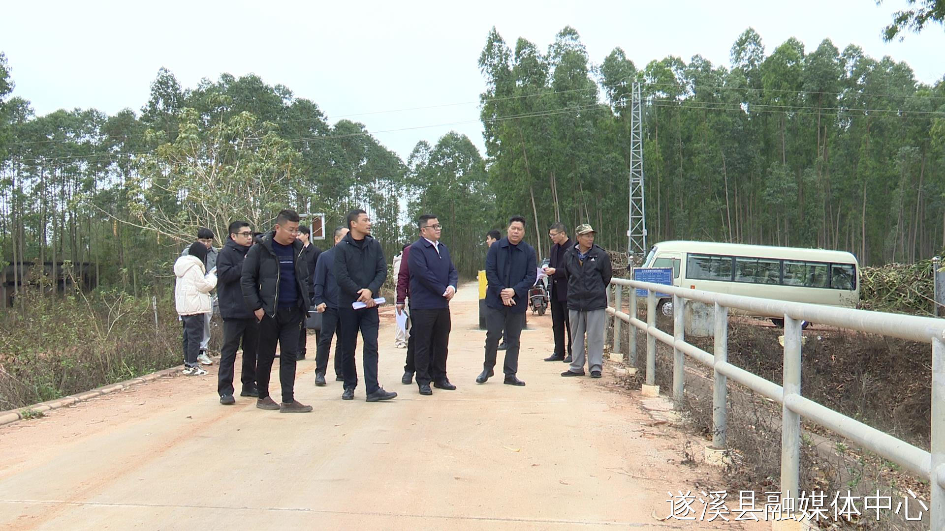 劉劍率隊現場辦公督導項目建設