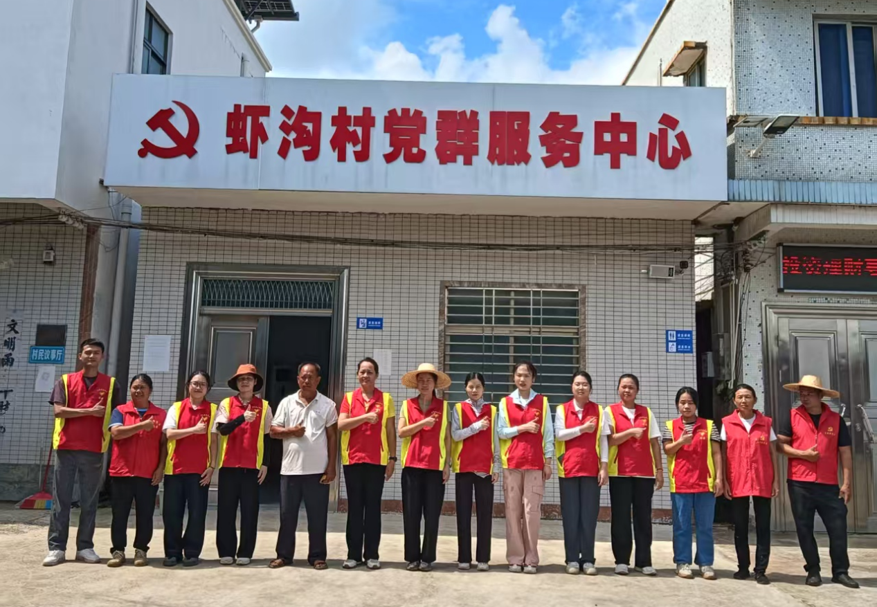 【青春聚力“百千萬(wàn)工程”】團(tuán)縣委開(kāi)展人居環(huán)境整治志愿服務(wù)活動(dòng)