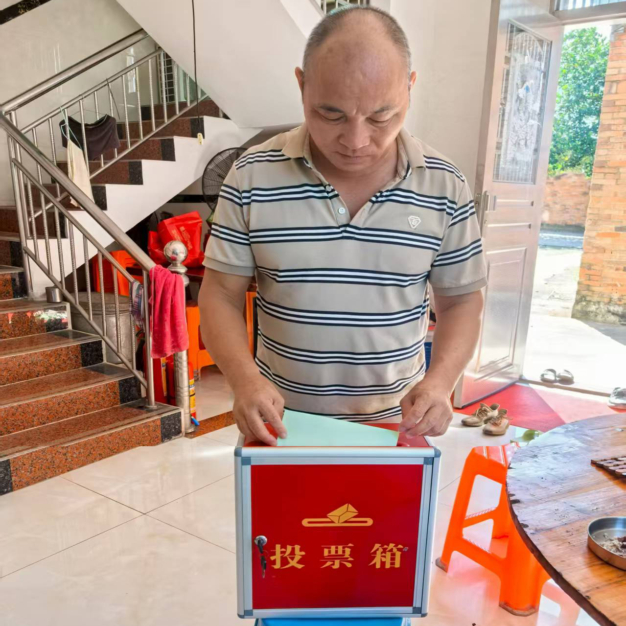 城月鎮(zhèn)人大：依法補選2名鎮(zhèn)人大代表