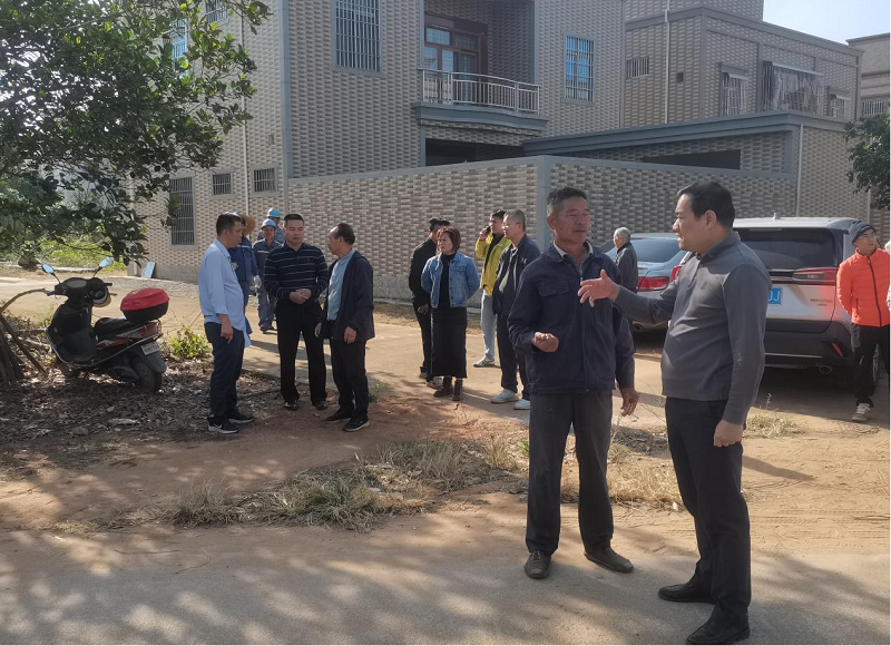 聚焦民生實(shí)事:樂民鎮(zhèn)松樹村供電擴(kuò)容提升工作平穩(wěn)有序推進(jìn)