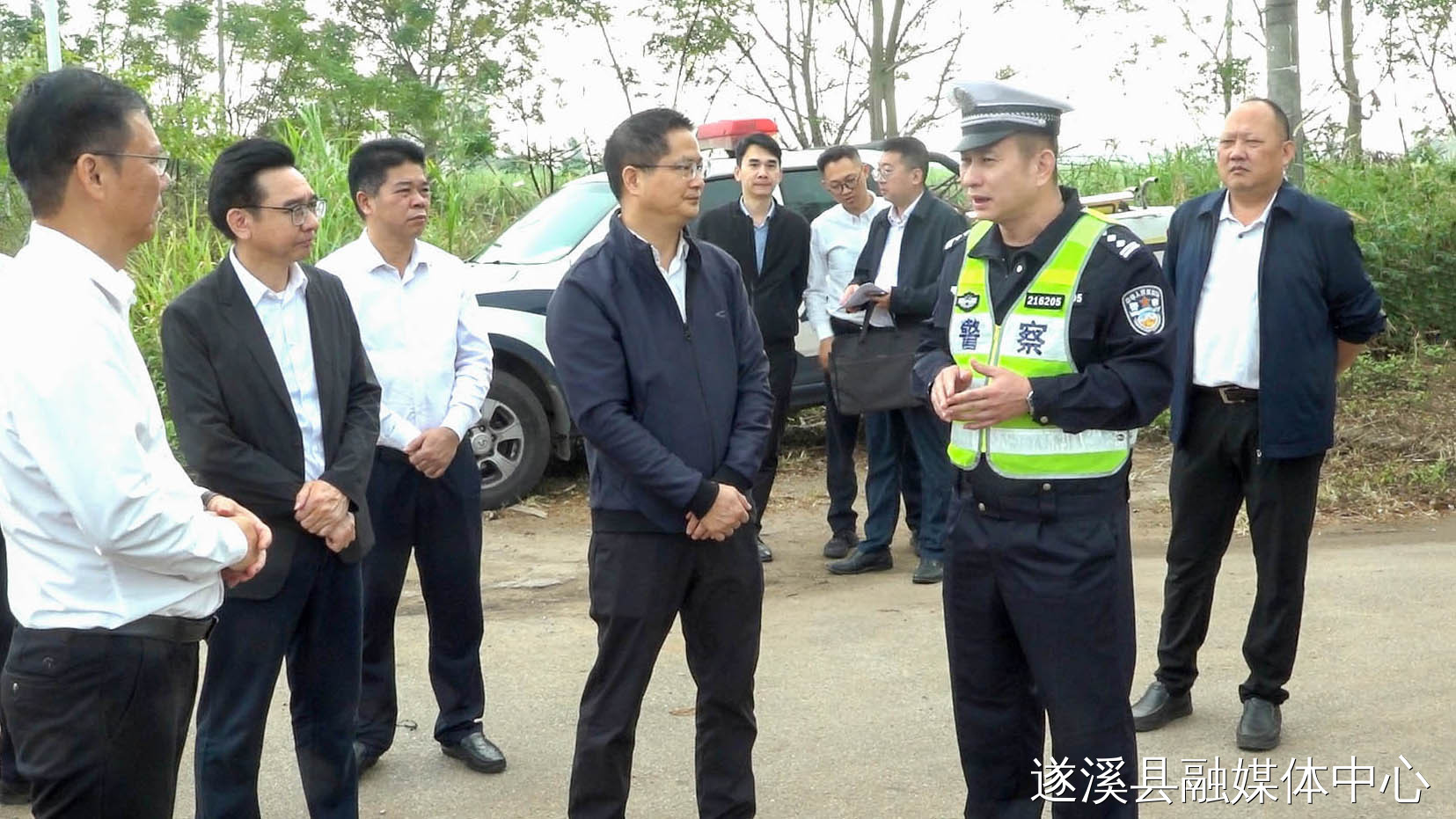 駱華慶帶隊調研督導消防安全、道路交通安全和典型鎮培育工作