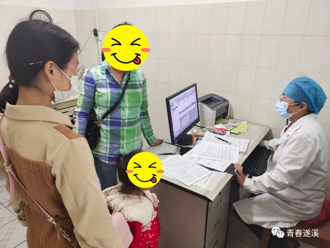 團干部陪同到遂溪縣人民醫院進行超聲檢查